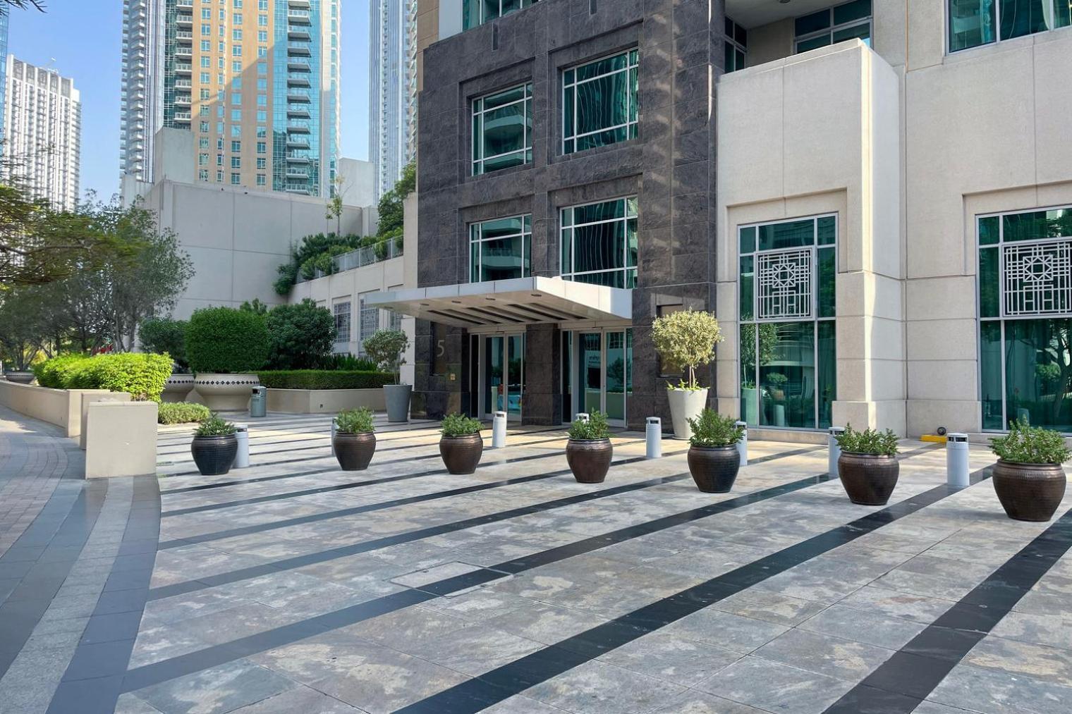Blueground Downtown B Khalifa View Pool Dxb-645 Apartment Dubai